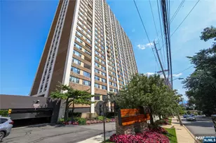 250 Gorge Road 29E, Cliffside Park, NJ 07010 - Photo 33