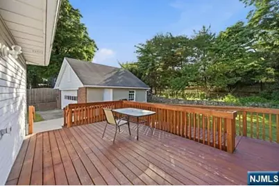 309 Erie Avenue, Midland Park, NJ 07432 - Photo 41