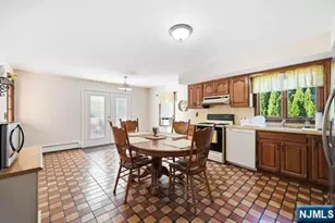 309 Erie Ave, Midland Park, NJ 07432 - Photo 17