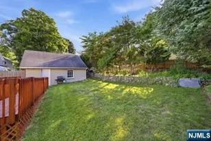 309 Erie Ave, Midland Park, NJ 07432 - Photo 43