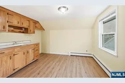 309 Erie Avenue, Midland Park, NJ 07432 - Photo 37