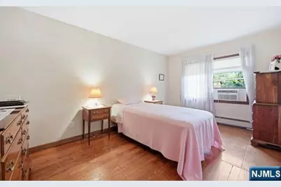 309 Erie Avenue, Midland Park, NJ 07432 - Photo 21