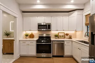 69 E Clinton Dr A, Tenafly, NJ 07670 - Photo 11