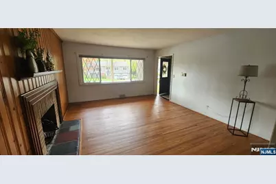 45 Campbell Avenue, Woodcliff Lake, NJ 07677 - Photo 7