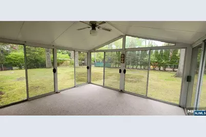 45 Campbell Avenue, Woodcliff Lake, NJ 07677 - Photo 11