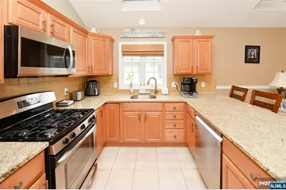 120 Corabelle Avenue, Lodi, NJ 07644 - Photo 9
