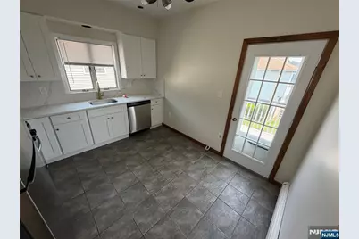 383 Main Avenue 2 #2, Wood Ridge, NJ 07075 - Photo 3