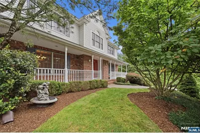 1 Concord Court, Mahwah, NJ 07430 - Photo 3