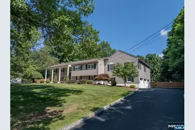 19 Robin Road, Mahwah, NJ 07430 - Photo 3