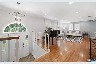 19 Robin Road, Mahwah, NJ 07430 - Photo 5