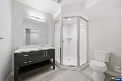 764 New Bridge Road 2H #2H, Teaneck Township, NJ 07666 - Photo 13