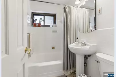 3020 Edwin Avenue 2C #2C, Fort Lee, NJ 07024 - Photo 15