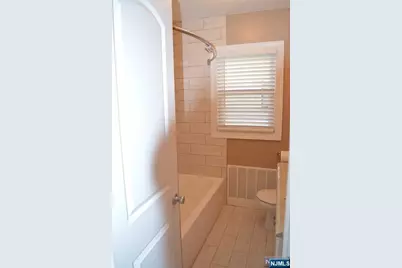 217 Tontine Avenue 2 #2, Lyndhurst Township, NJ 07071 - Photo 11
