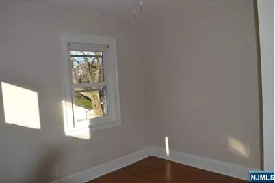 217 Tontine Avenue 2 #2, Lyndhurst Township, NJ 07071 - Photo 15