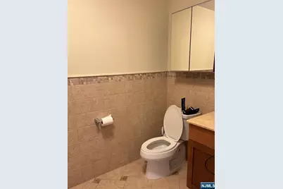 200 Laird Avenue 107 #107, Cliffside Park, NJ 07010 - Photo 5