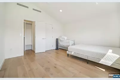 66B Henry Avenue, Palisades Park, NJ 07650 - Photo 29