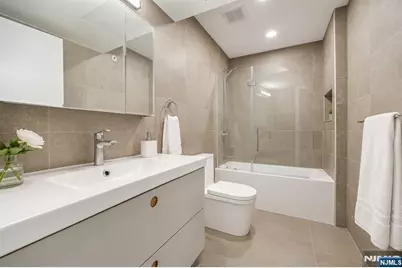 66B Henry Avenue, Palisades Park, NJ 07650 - Photo 33