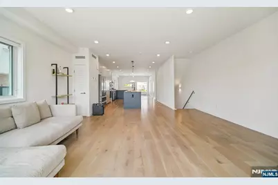 66B Henry Avenue, Palisades Park, NJ 07650 - Photo 7