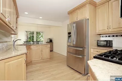 14 Birdseye Circle, Wayne, NJ 07470 - Photo 11