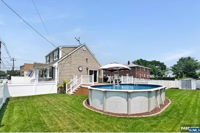 321 Thomas Avenue, Lyndhurst Township, NJ 07071 - Photo 35