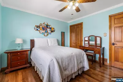321 Thomas Avenue, Lyndhurst Township, NJ 07071 - Photo 19