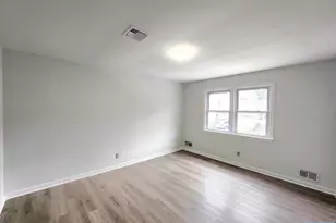 815 Fairview Ln 2nd Fl, Fort Lee, NJ 07024 - Photo 3
