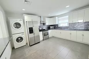 815 Fairview Ln 2nd Fl, Fort Lee, NJ 07024 - Photo 1