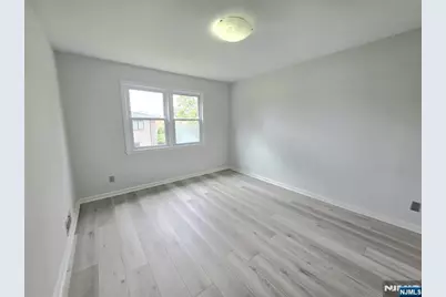 815 Fairview Lane 2nd Fl #2nd FL, Fort Lee, NJ 07024 - Photo 13