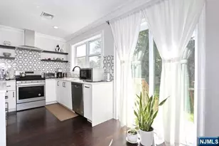 27 West St, Closter, NJ 07624 - Photo 3