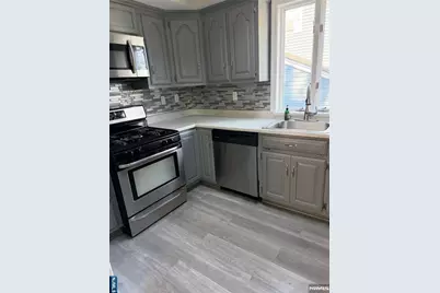 67 Rowland Avenue, Hackensack, NJ 07601 - Photo 15