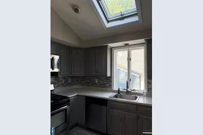 67 Rowland Avenue, Hackensack, NJ 07601 - Photo 17