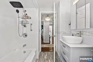 10 Dale Dr, Fairfield, NJ 07004 - Photo 15