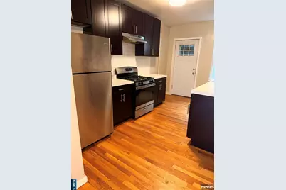 256 Undercliff Avenue 1 #1, Edgewater, NJ 07020 - Photo 9