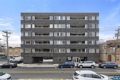 364 Palisade Avenue 5B #5B, Cliffside Park, NJ 07010 - Photo 1