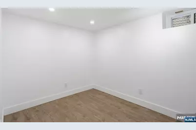 284 2nd Avenue, Newark, NJ 07107 - Photo 35