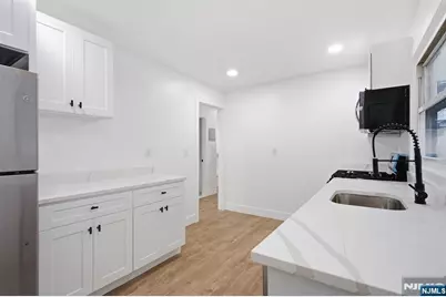 284 2nd Avenue, Newark, NJ 07107 - Photo 17