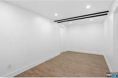 284 2nd Avenue, Newark, NJ 07107 - Photo 41