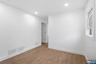 284 2nd Ave, Newark, NJ 07107 - Photo 21