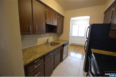 121 Grove Street 3 #3, Clifton, NJ 07013 - Photo 3