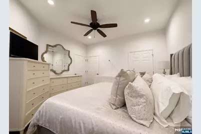 1123 Riverview Avenue 123 #123, Englewood, NJ 07631 - Photo 15