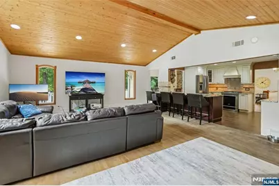 68 Lake Street, Upper Saddle River, NJ 07458 - Photo 19
