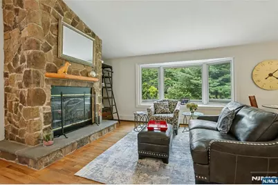 68 Lake Street, Upper Saddle River, NJ 07458 - Photo 5
