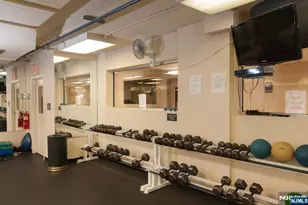 555 North Ave 17P, Fort Lee, NJ 07024 - Photo 5