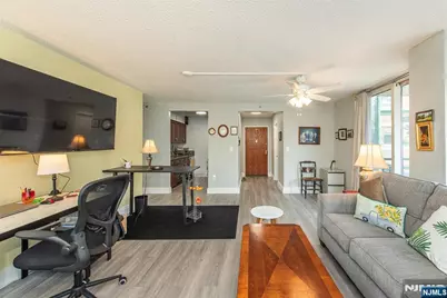 300 Main Street 301 #301, Little Falls Township, NJ 07424 - Photo 3