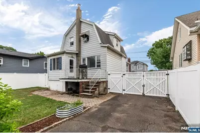 379 Kingsland Avenue, Lyndhurst Township, NJ 07071 - Photo 23