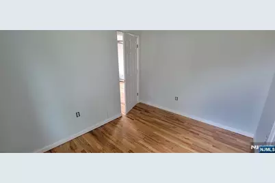 16 Prospect Avenue, Bergenfield, NJ 07621 - Photo 7