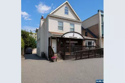 1638 Parker Avenue 2 #2, Fort Lee, NJ 07024 - Photo 1