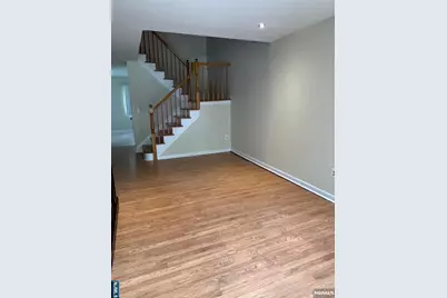 7-22 Cross Meadows 22 #22, Fair Lawn, NJ 07410 - Photo 3