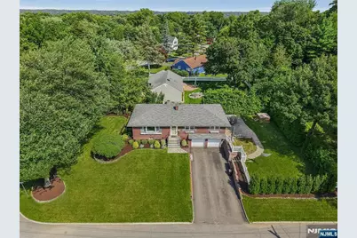 2 Hillview Place, Ramsey, NJ 07446 - Photo 3