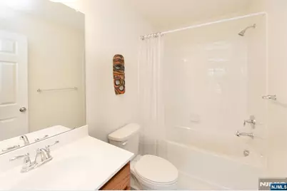 27 Winfield Drive 903 #903, Woodcliff Lake, NJ 07677 - Photo 17